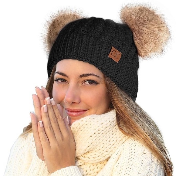 Cable Knit Double Pom Pom Beanie(Black)- LAST ONE - Picture 2 of 3